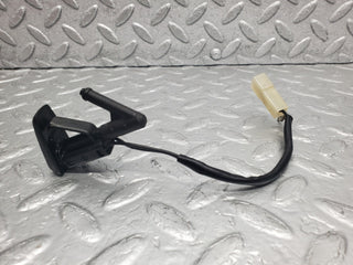 W124 Wagon windscreen washer nozzle used OEM