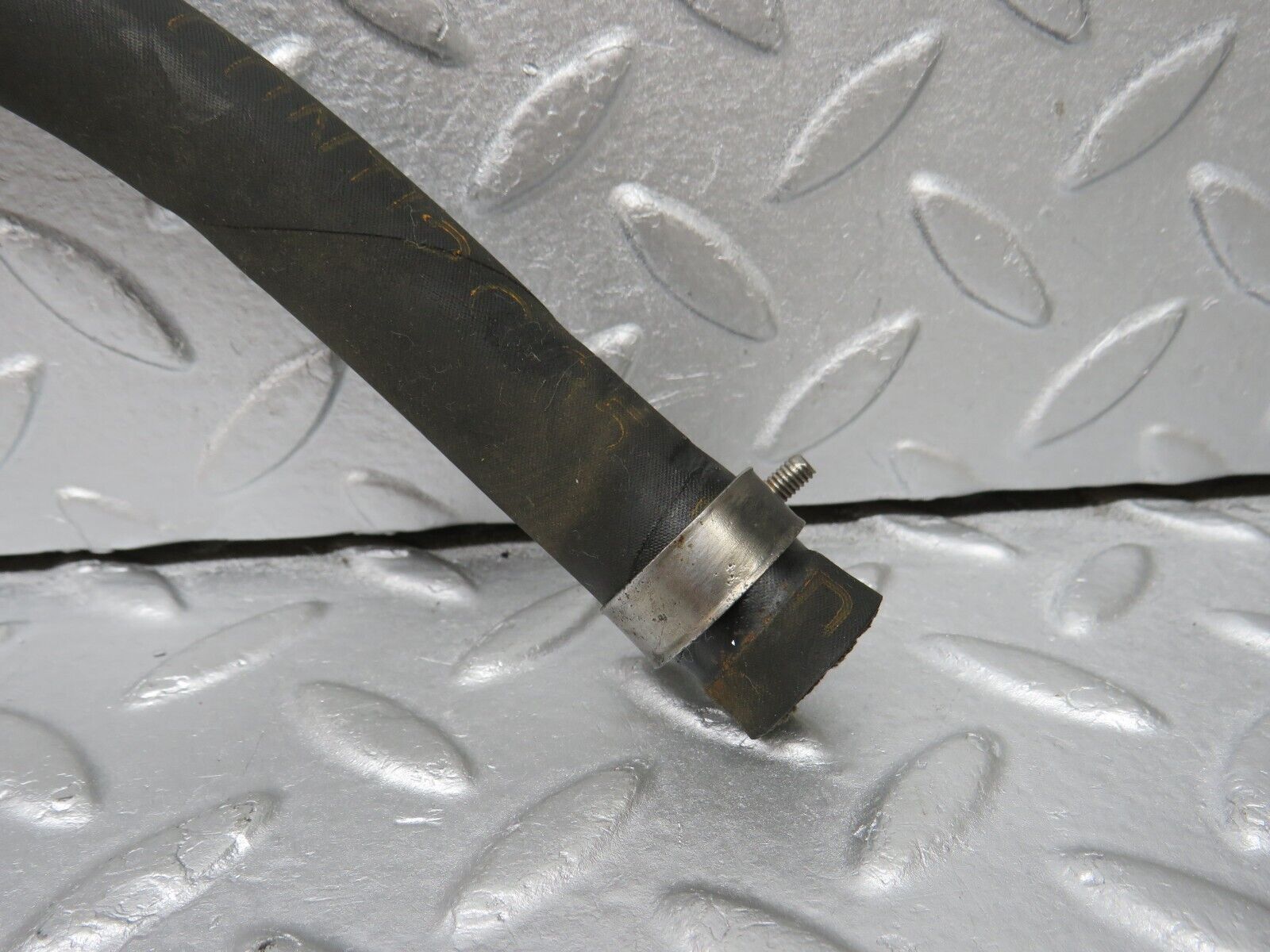 39159 Mercedes-Benz R107 500SL Fuel Pipe Line