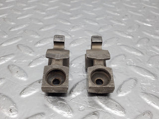 W123 valve rocker arm with retaining spring used OEM