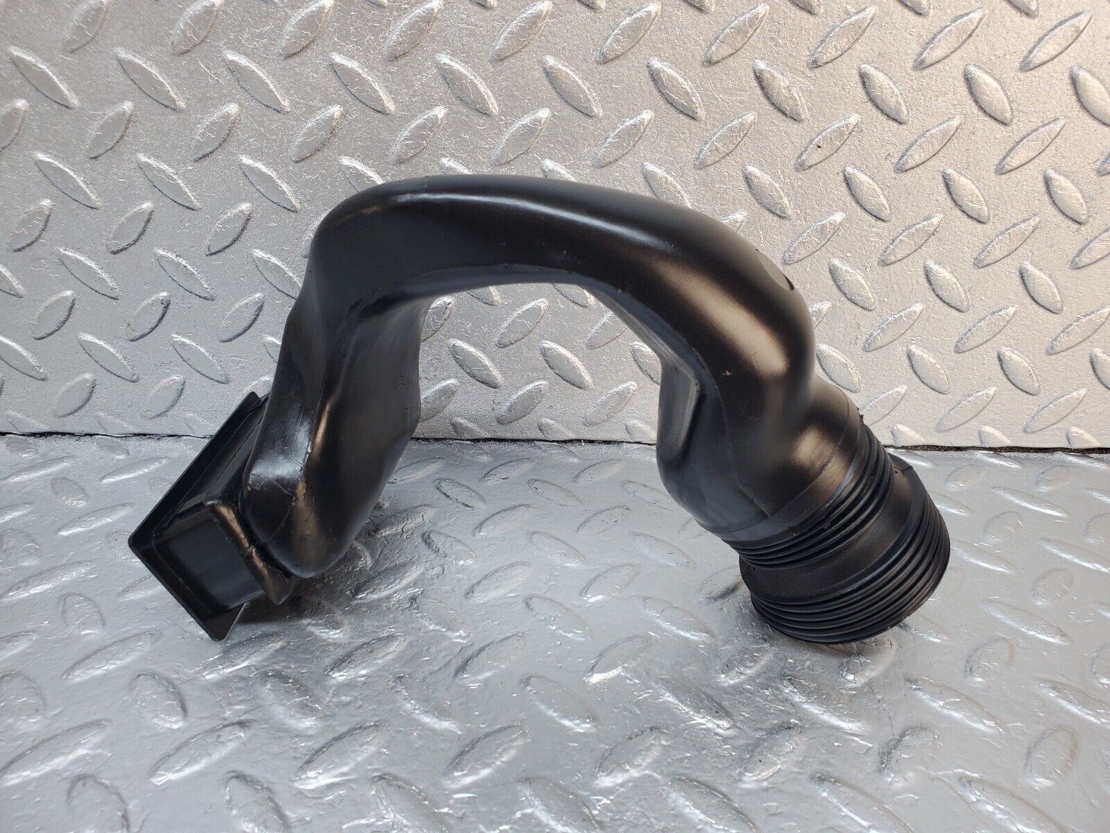 45929 Mercedes-Benz W126 420SE Heating Air Duct Left 1268310830