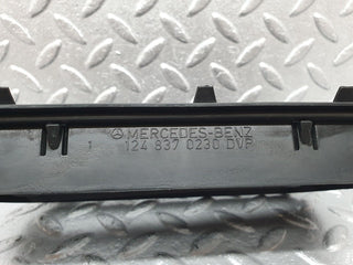41604 Mercedes-Benz W124 200E Air Intake Vent 1248370230 1248370142