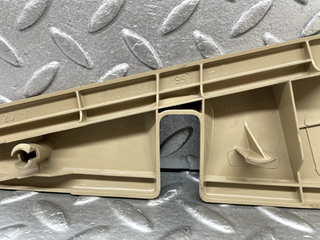 W124 front right seat cover trim champignon used OEM