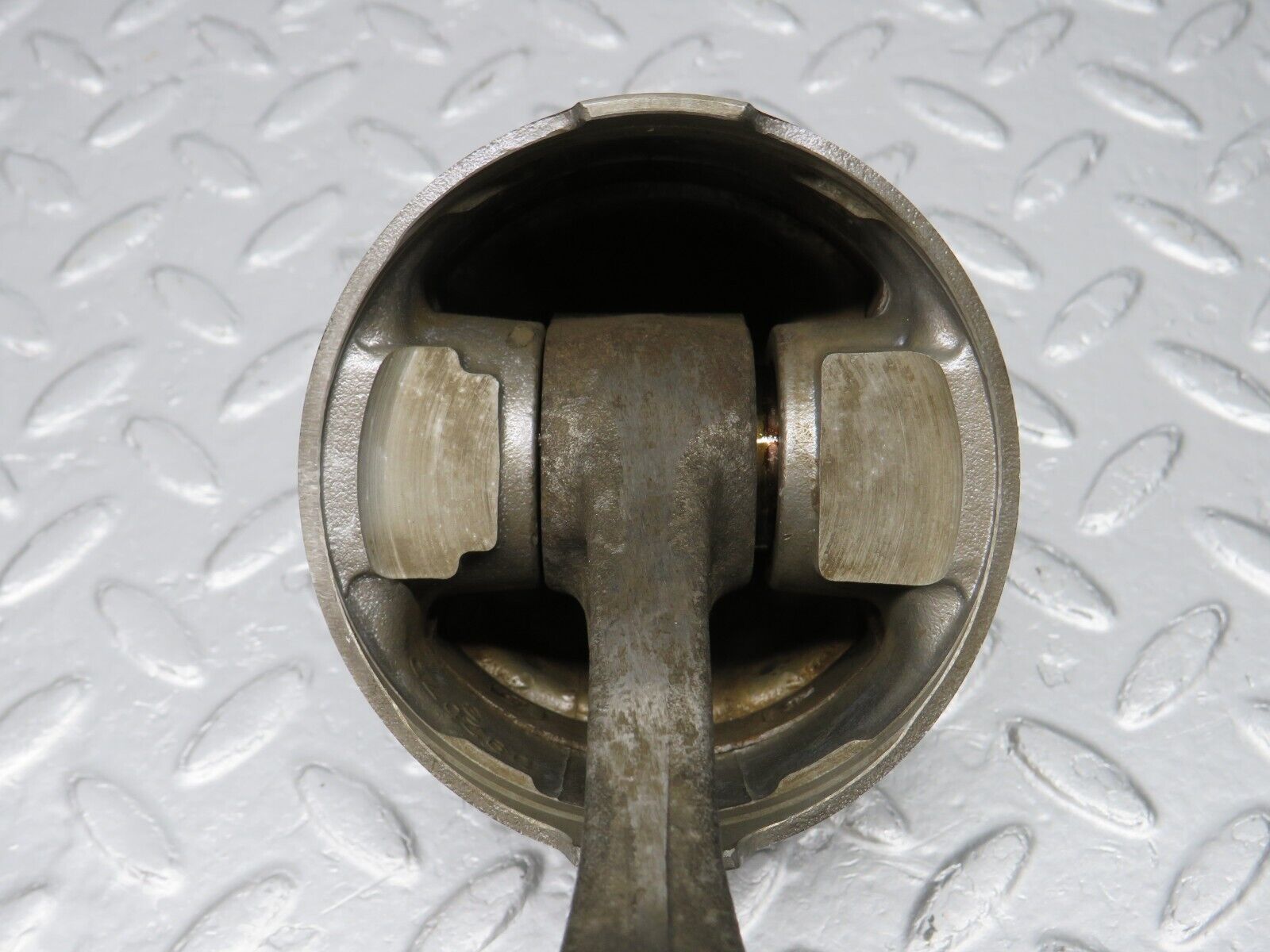 40026 Mercedes-Benz R107 350SL Piston With Connecting Rod 92.00mm