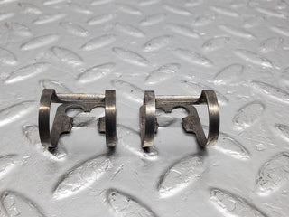 W123 valve rocker arm with retaining spring used OEM