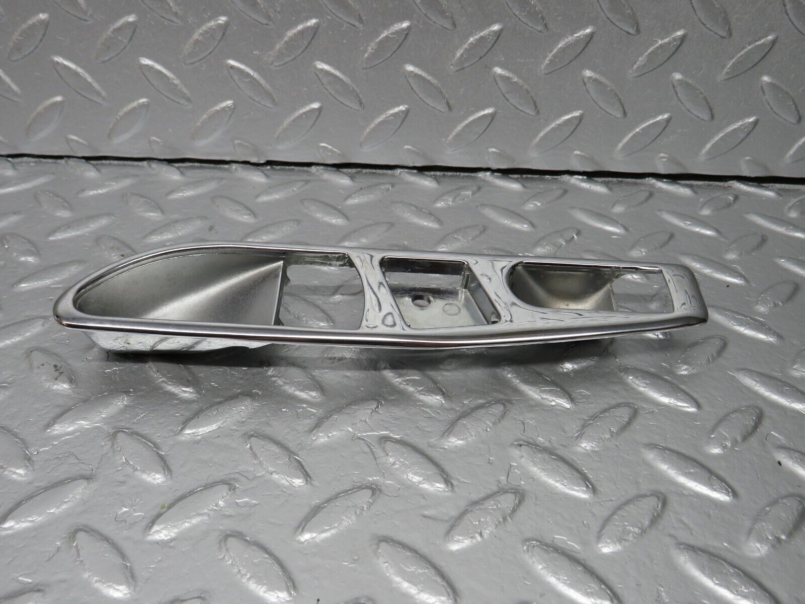 40009 Mercedes-Benz R107 350SL Interior Door Handle Chrome Surround Right