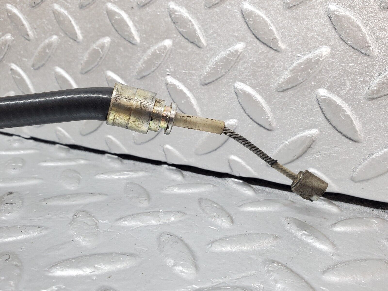 44420 Mercedes-Benz W123 280E Handbrake Cable