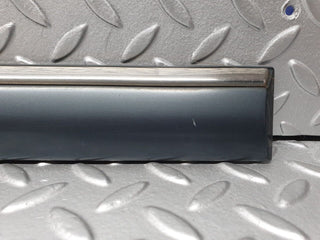 41804 Mercedes-Benz W202 C200 Front Right Door Centre Moulding Trim 2026909462