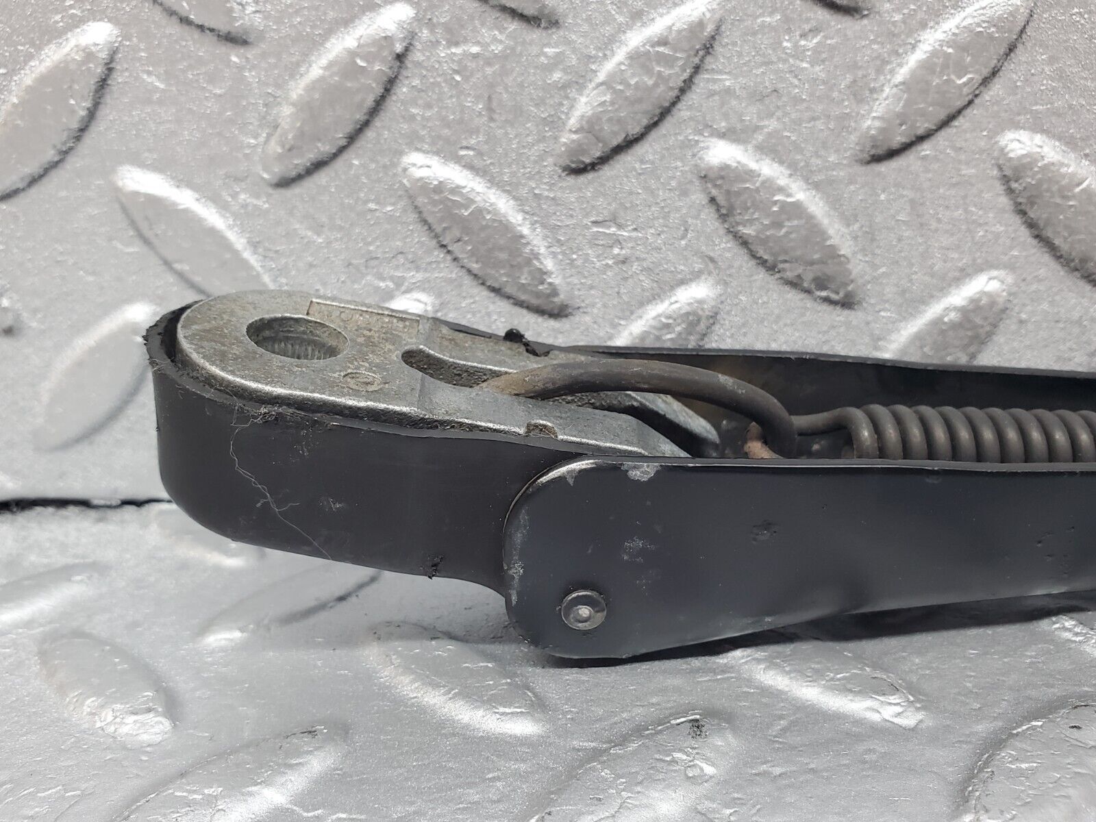 45856 Mercedes-Benz W126 420SE Windscreen Wiper Arm Bosch Left Side