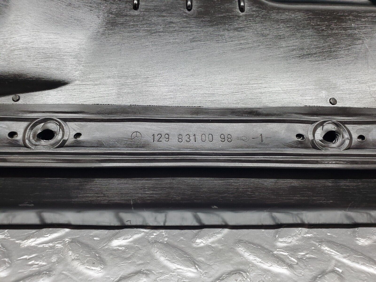 45252 Mercedes-Benz R129 300SL Coupe Cabin Filter Housing Heater Housing 1298300053 1298310098