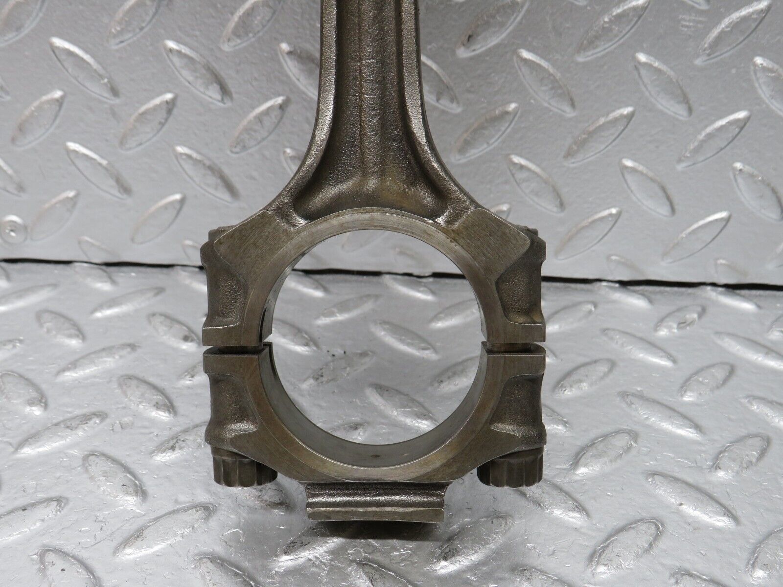 32771 Mercedes-Benz C107 R107 350 V8 Piston With Connecting Rod 92mm 11607