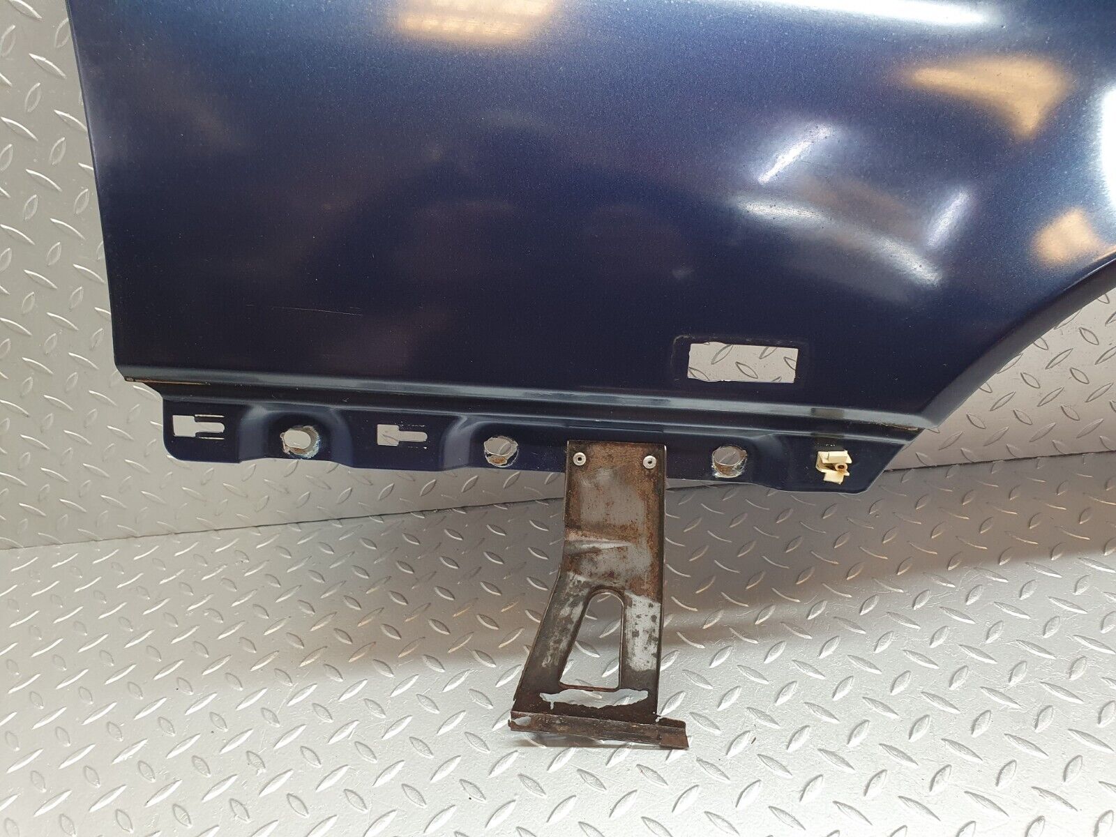 42284 Mercedes-Benz R129 320SL Coupe Front Right Wing Fender