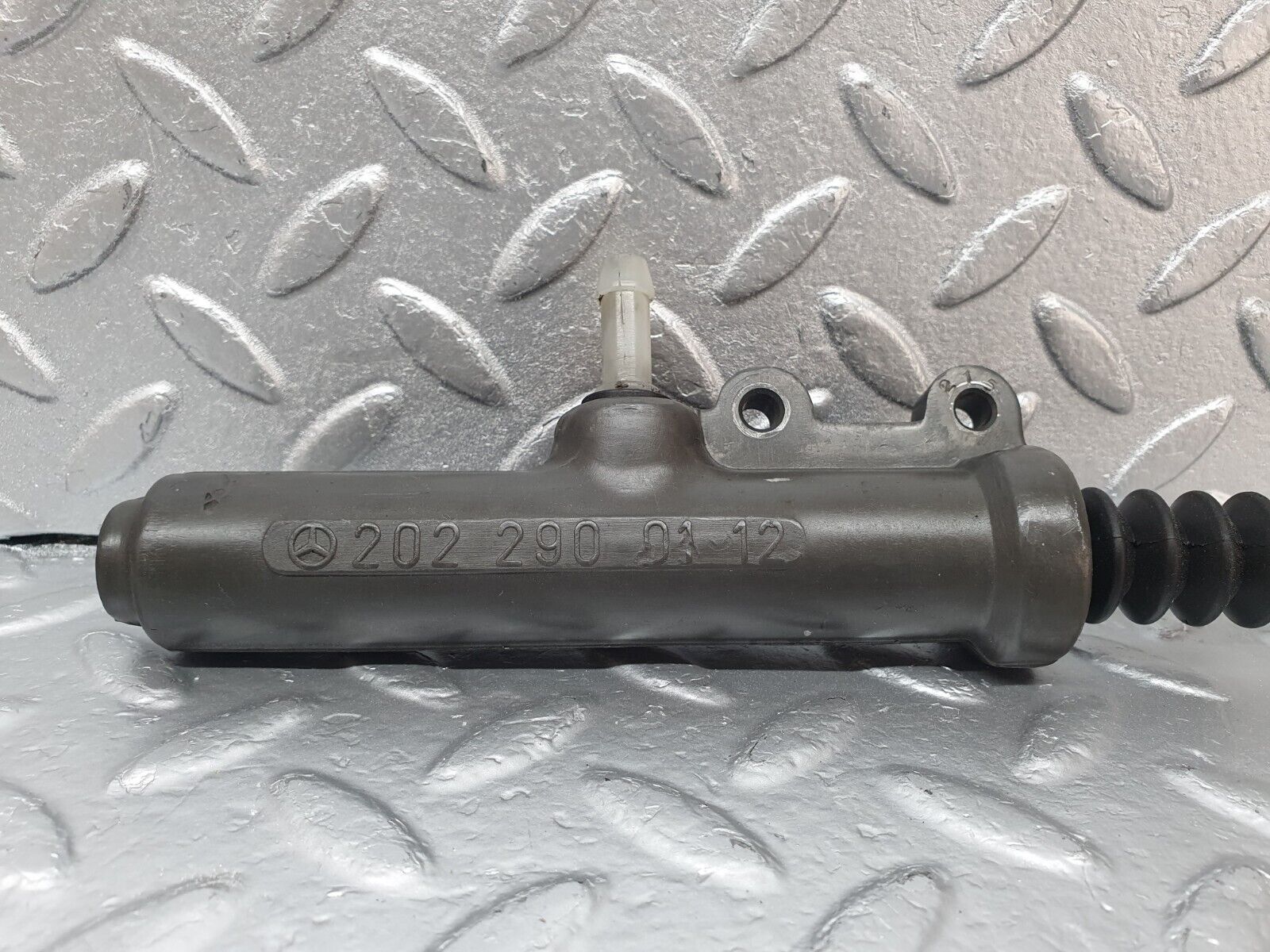 42832 Mercedes-Benz W201 190 2.0L Clutch Master Cylinder 5432 Fag G471 2022900112