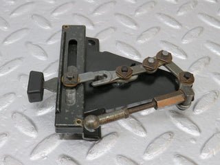 39834 Mercedes-Benz R107 350SL Air Vent Control Lever Centre