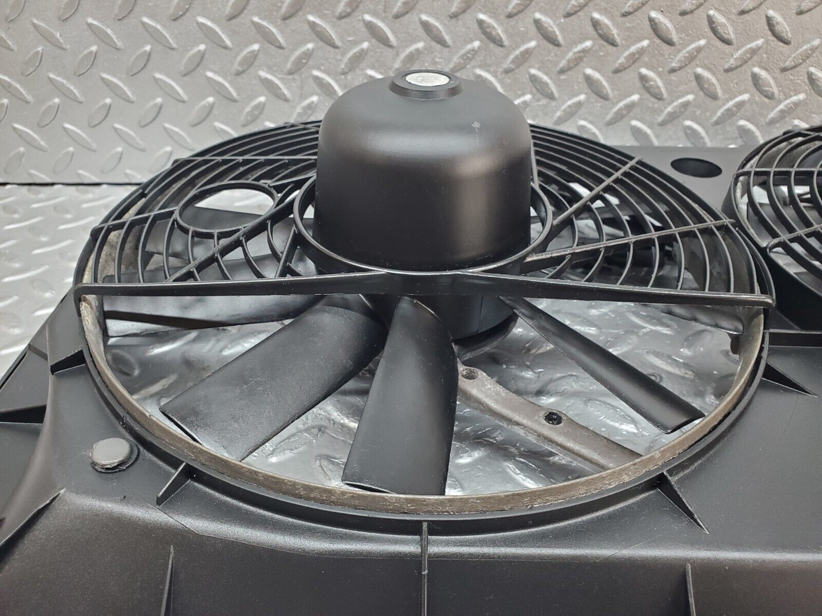 45176 Mercedes-Benz R129 300SL Coupe Radiator Cooling Fan 1295050555 1295409908