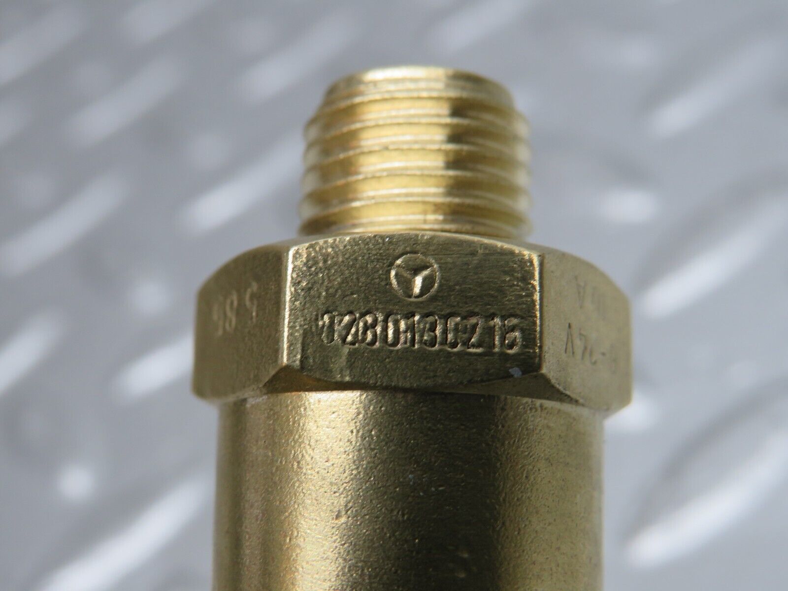 39264 Mercedes-Benz R107 500SL Temperature Sensor VDO 0280130218