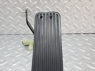 R129 SL accelerator pedal with linkage used OEM