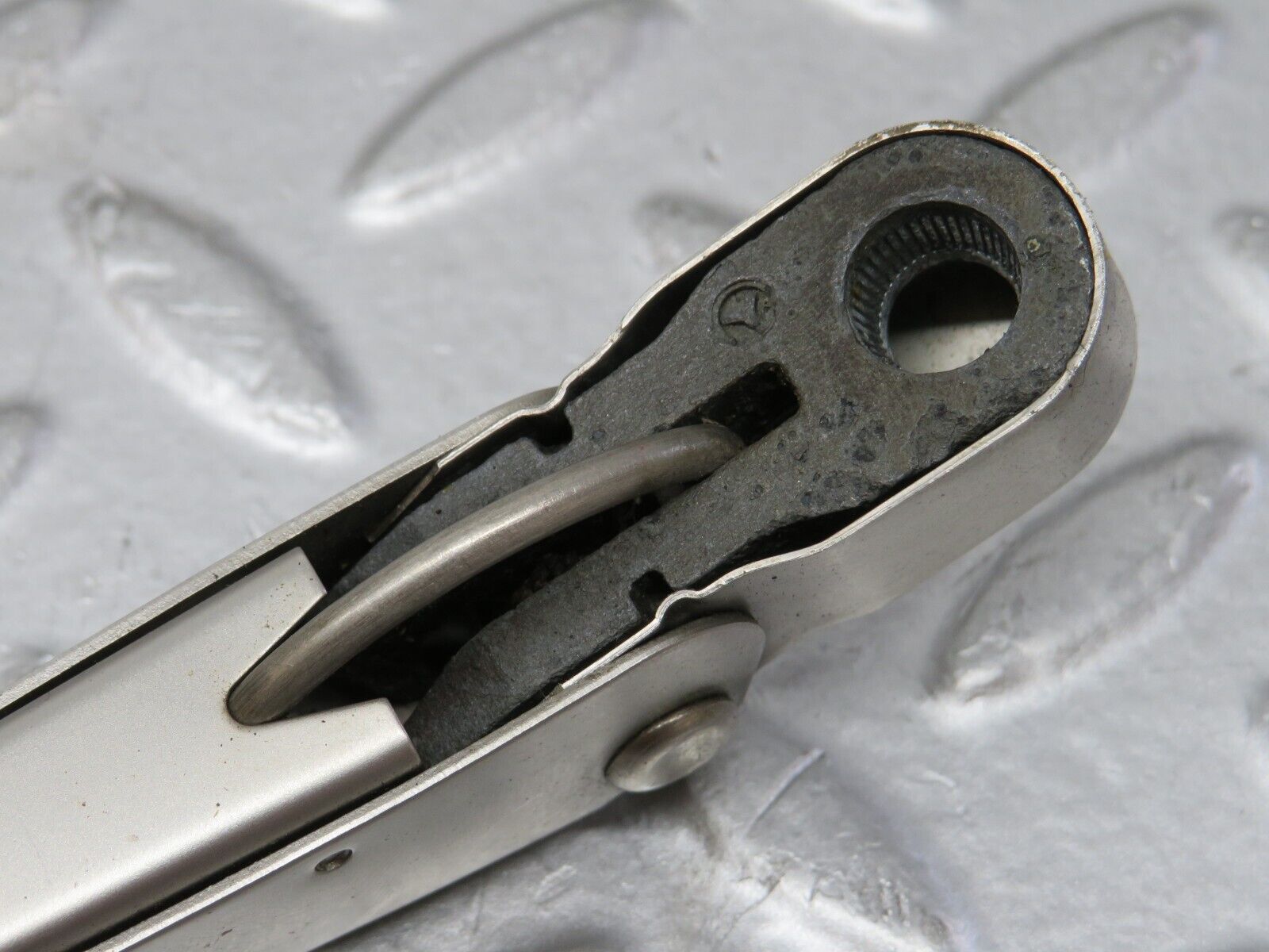 35548 Mercedes-Benz R107 280SL Front Left Windscreen Wiper Arm