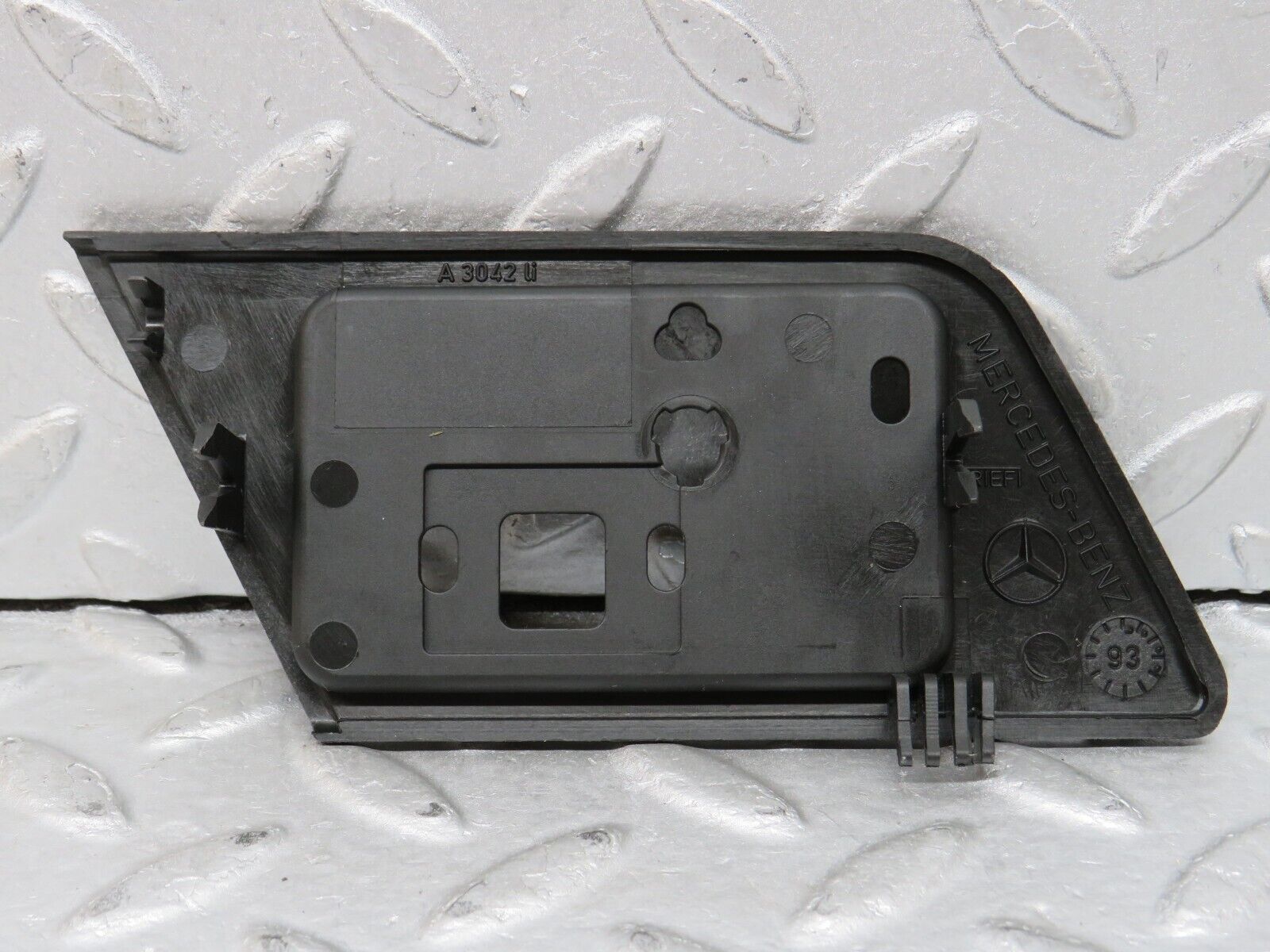 37766 Mercedes-Benz A124 320E Cabriolet Front Left Seat Electric Adjustment Trim A3042LI