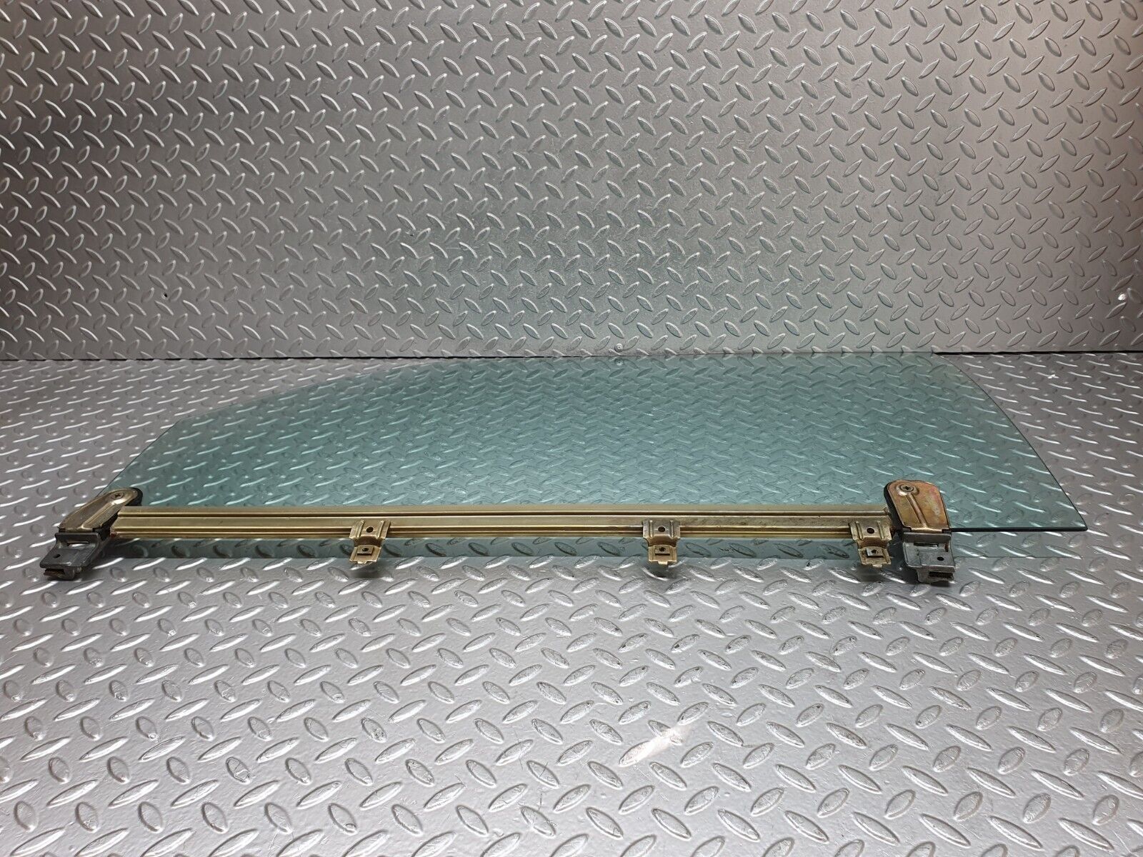 44118 Mercedes-Benz C123 230CE Coupe Left Door Window Glass 1237250132 1237250332