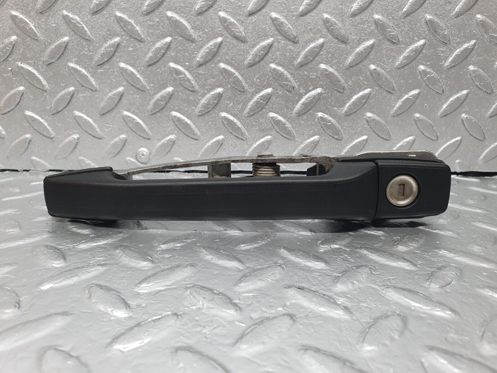 42787 Mercedes-Benz W201 190 2.0L Front Left Door Exterior Handle No Key