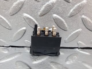 44362 Mercedes-Benz W123 280E Rear Windscreen Defroster Switch 0008206110