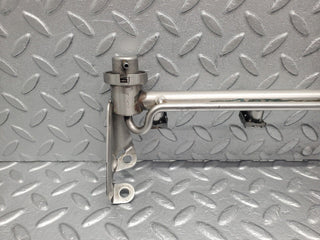 46173 Mercedes-Benz W124 280E Fuel Injector Rail With Pressure Regulator 0000781589