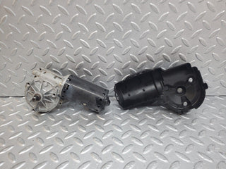 W124 wiper motor and cover used OEM