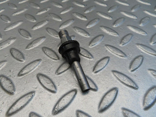 11040 Mercedes-Benz R107 W116 Fuel Injector Bosch 0437502010