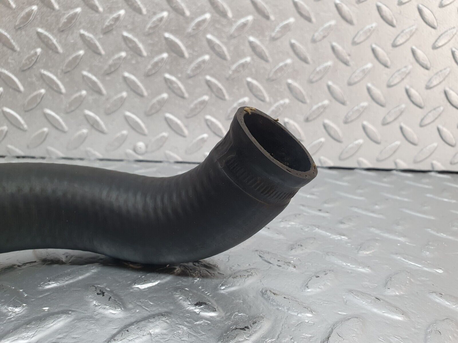 44025 Mercedes-Benz C123 230CE Coupe Radiator Hose Pipe 1235012582
