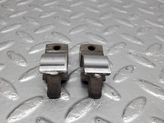W123 valve rocker arm with retaining spring used OEM
