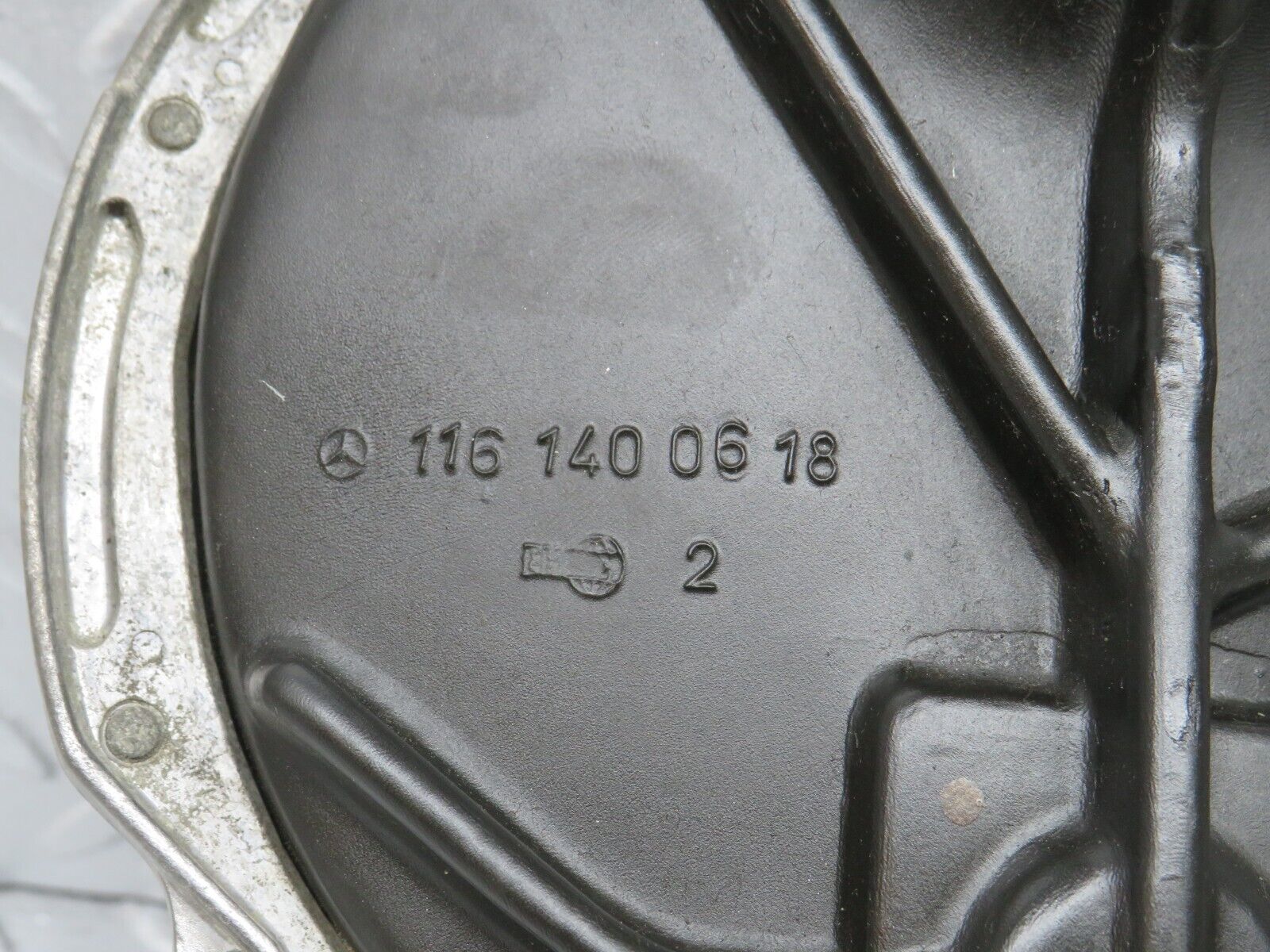 39274 Mercedes-Benz R107 500SL Air Flow Mass Meter Sensor Bosch 1161400618 0438120170