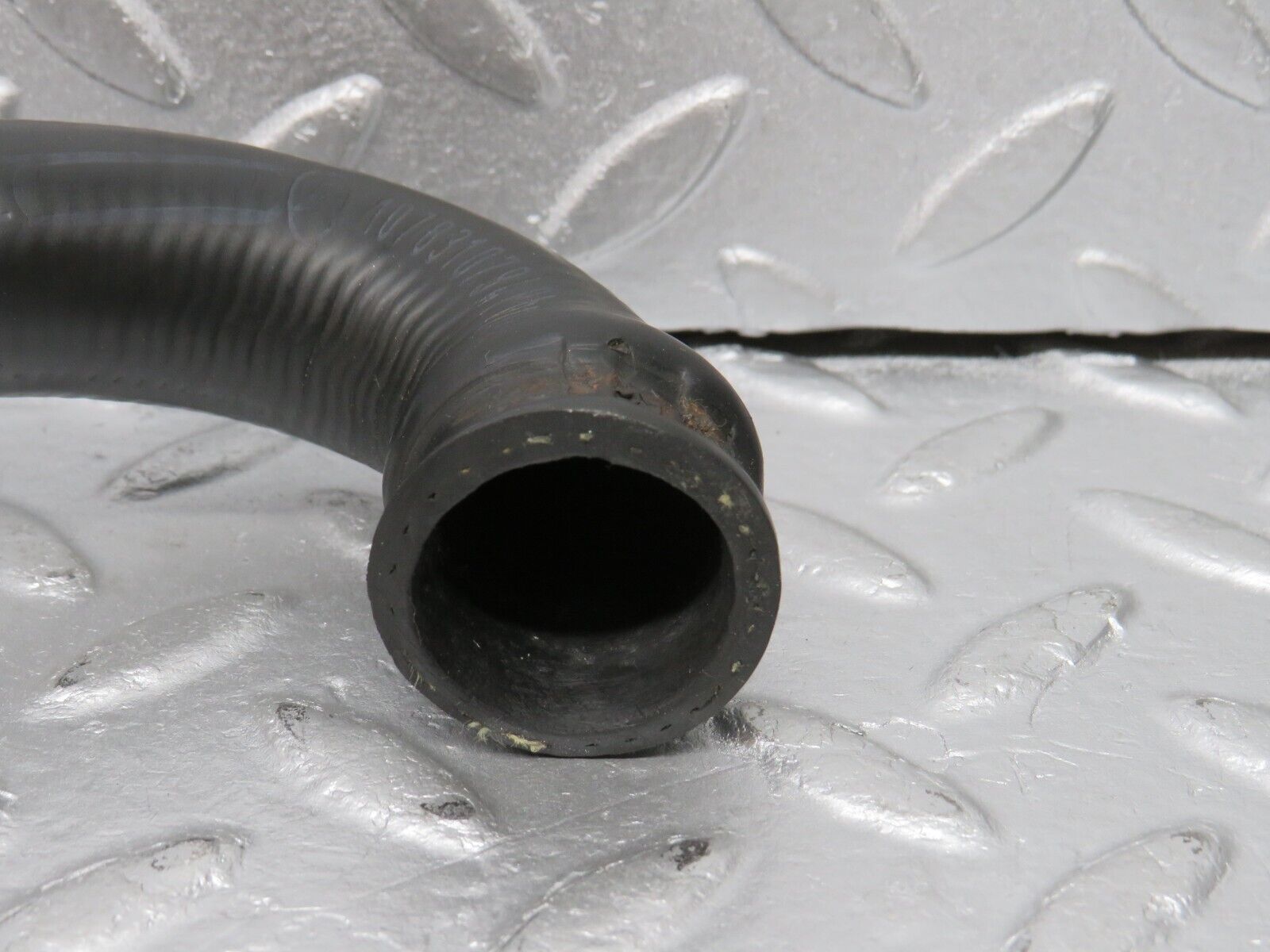 39209 Mercedes-Benz R107 500SL Heater Radiator Hose Pipe 1078310794