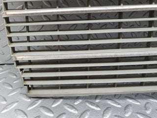 44103 Mercedes-Benz C123 230CE Coupe Bonnet Grill