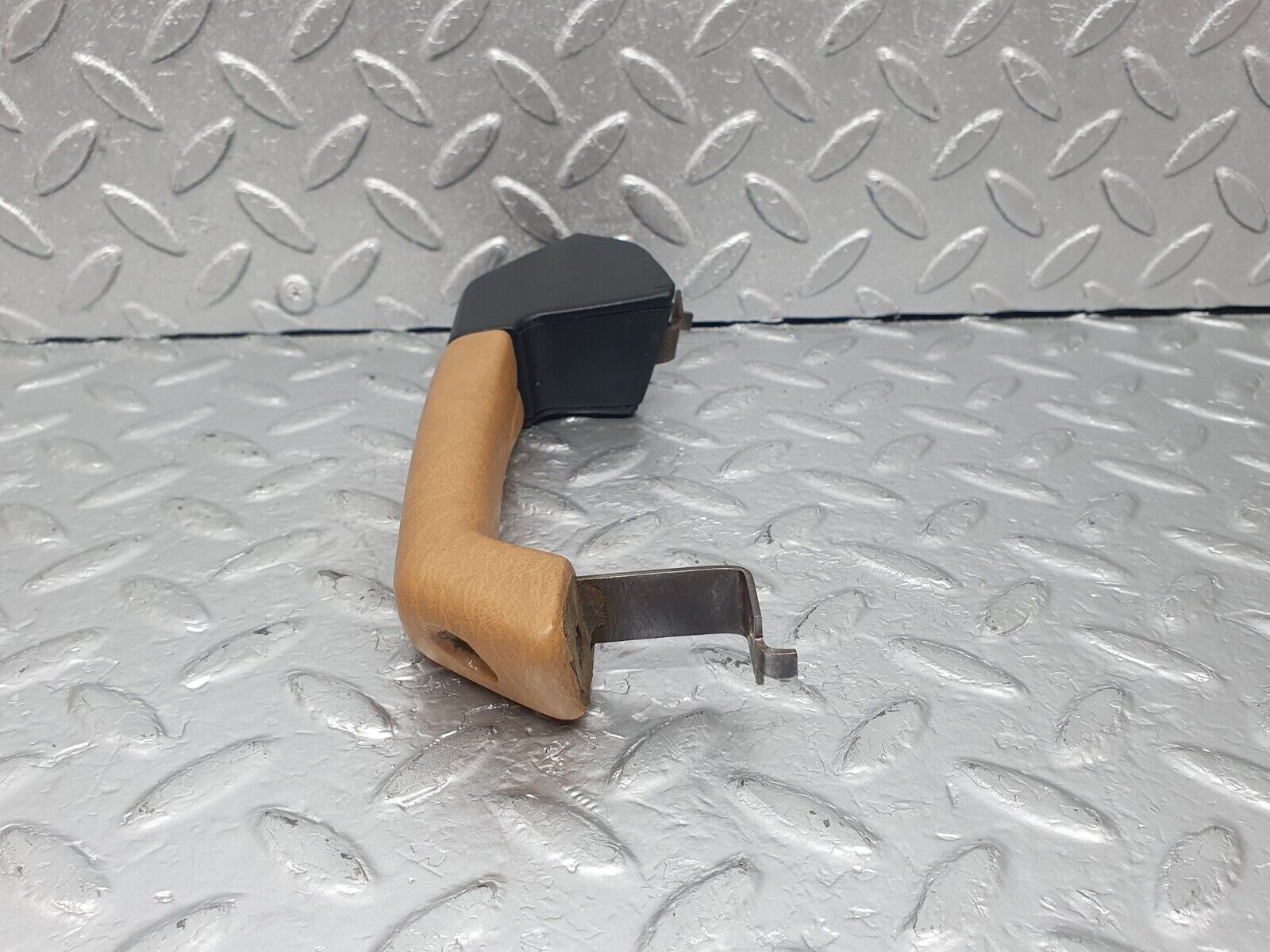 43629 Mercedes-Benz C126 380SEC Coupe Rear Right Interior Handle
