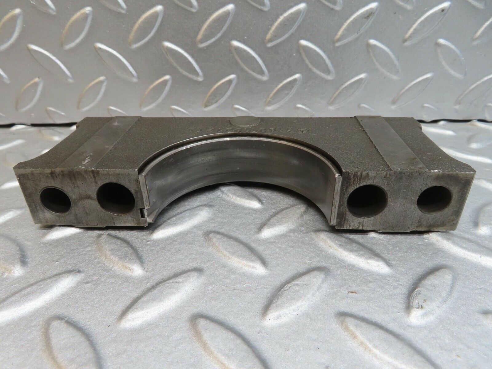 13702 Mercedes-Benz R107 450SL  Crankshaft Bearing Holder Block 1160110312