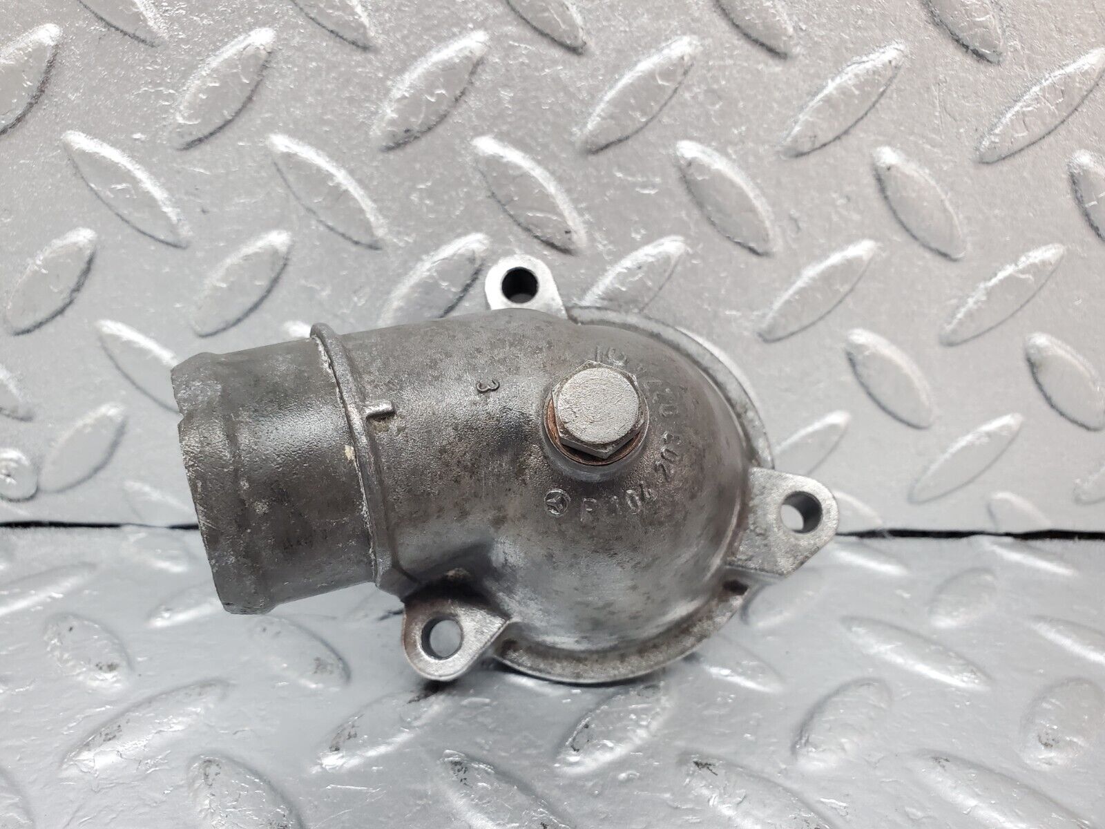 45123 Mercedes-Benz R129 300SL Coupe Thermostat Housing 1042030274