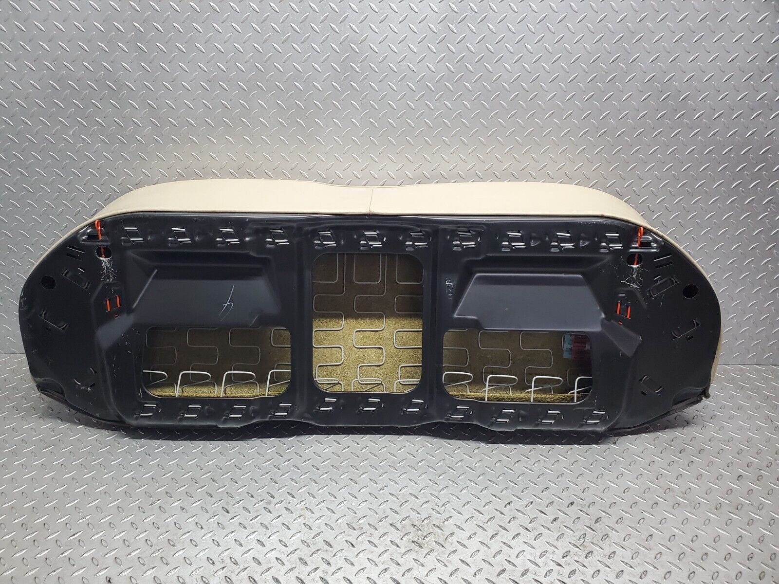 45866 Mercedes-Benz W126 420SE Rear Seat Leather Beige 1269200750 1269201716