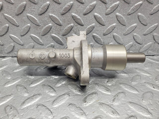 W201 Baby Benz brake master cylinder used OEM
