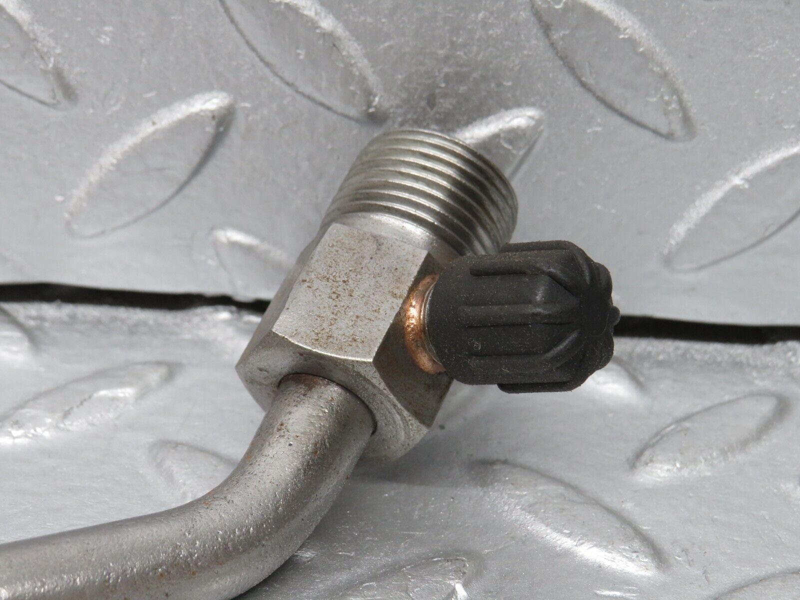 39286 Mercedes-Benz R107 500SL Air Conditioning Hose Pipe