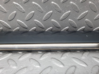 41804 Mercedes-Benz W202 C200 Front Right Door Centre Moulding Trim 2026909462