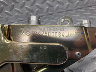 W124 Cabriolet roof lock mechanism used OEM
