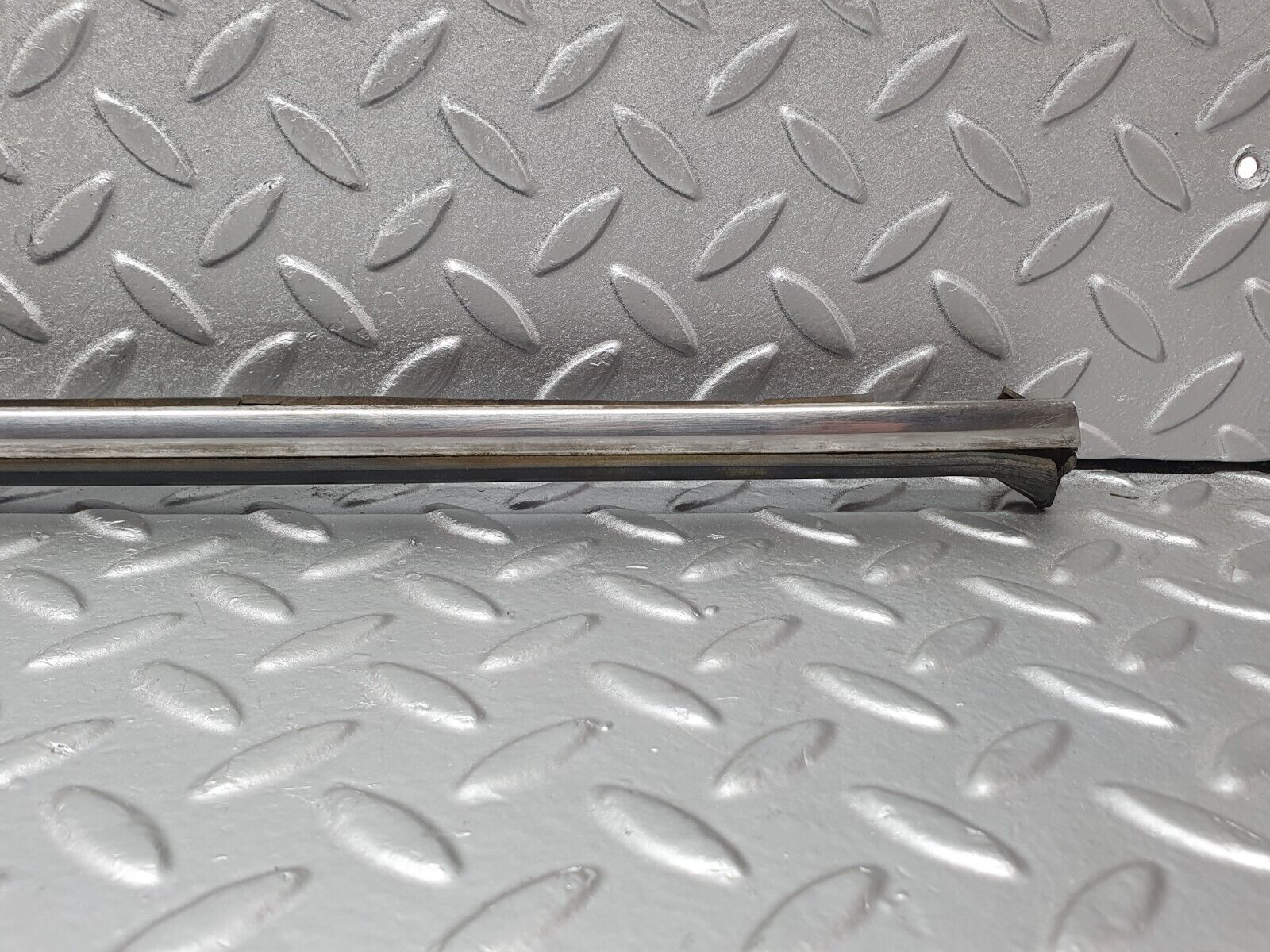 43461 Mercedes-Benz W108 280SE Rear Right Fender Wing Centre Moulding Trim
