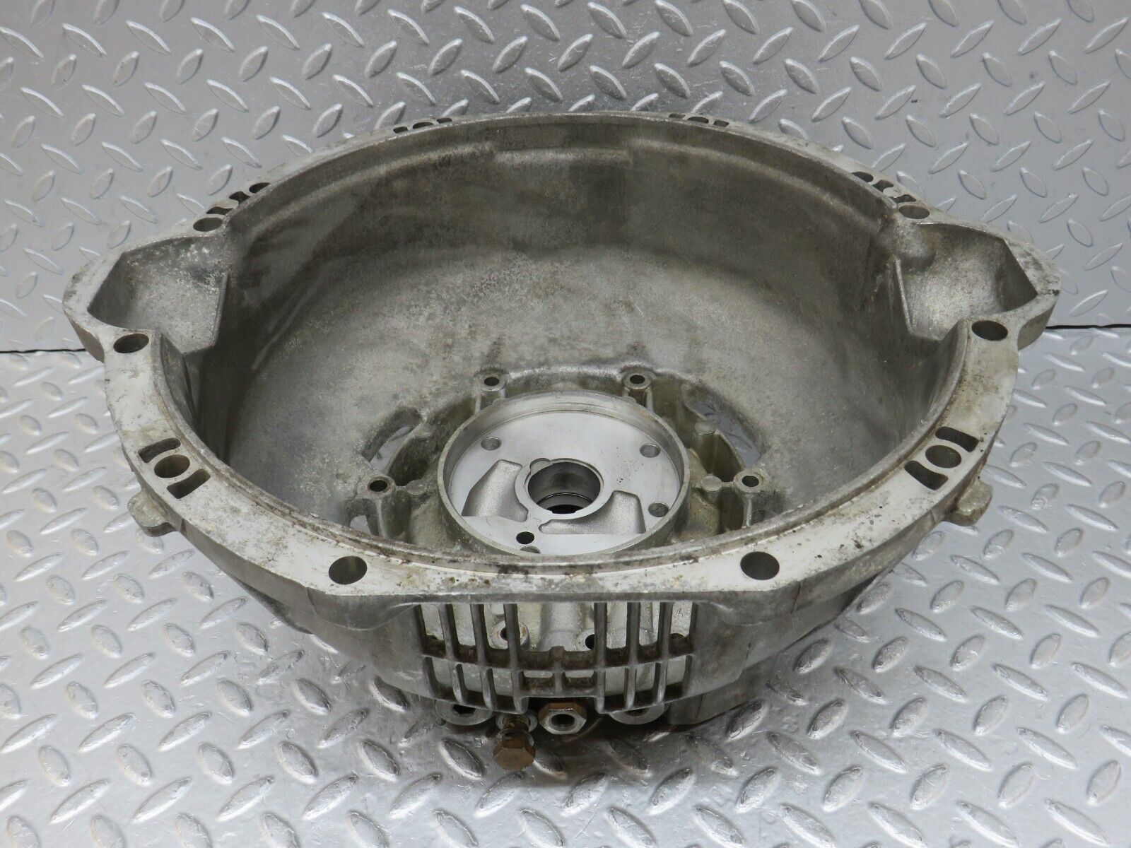36405 Mercedes-Benz R107 450 Automatic Gearbox Bell Housing 722.002 1162570201