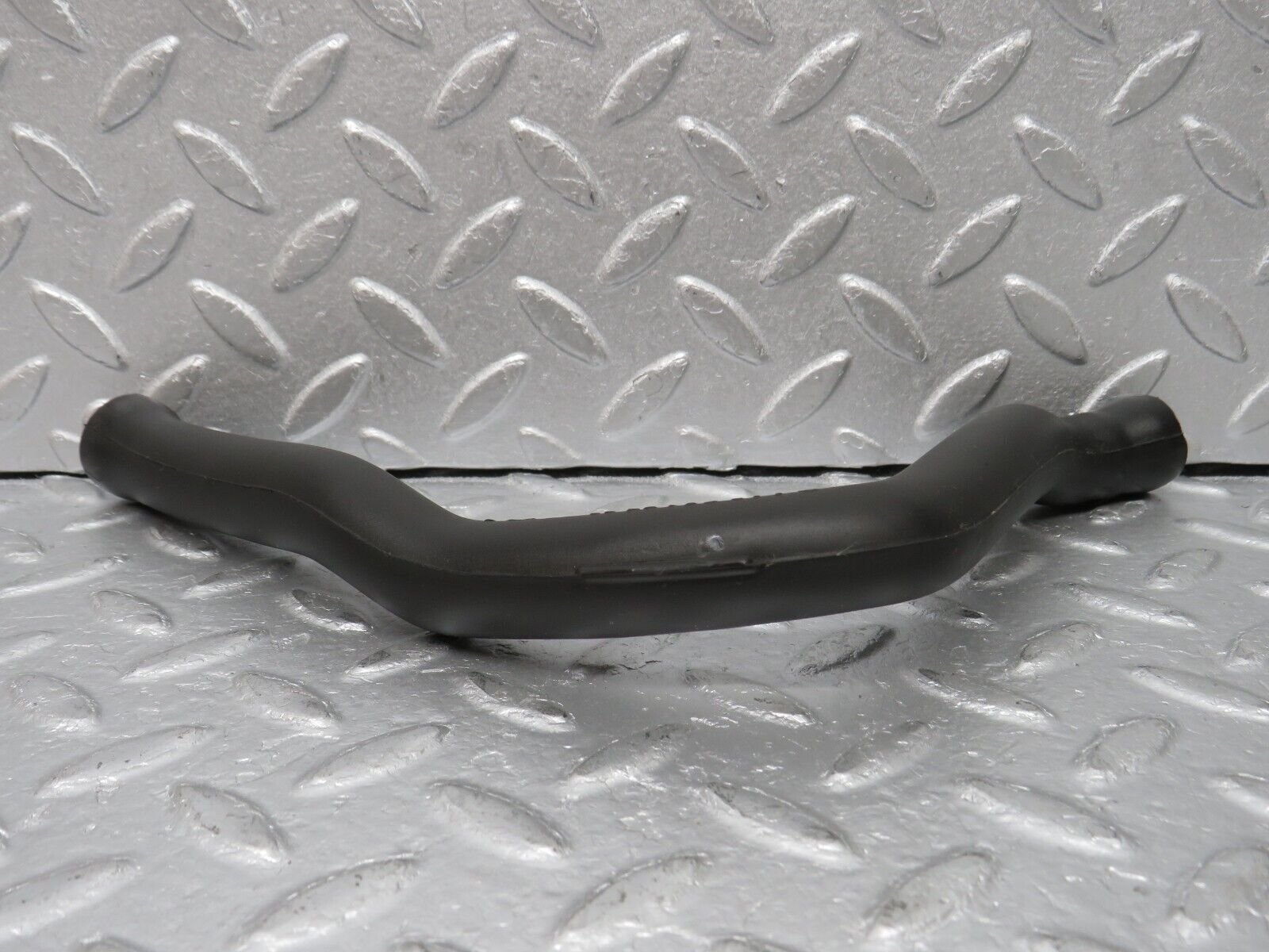 39163 Mercedes-Benz R107 500SL Air Intake Hose Pipe 1160942182