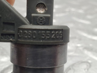 W124 Cabriolet fuel injector used OEM