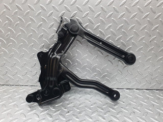 43509 Mercedes-Benz C126 380SEC Coupe Bonnet Hinge Right Side