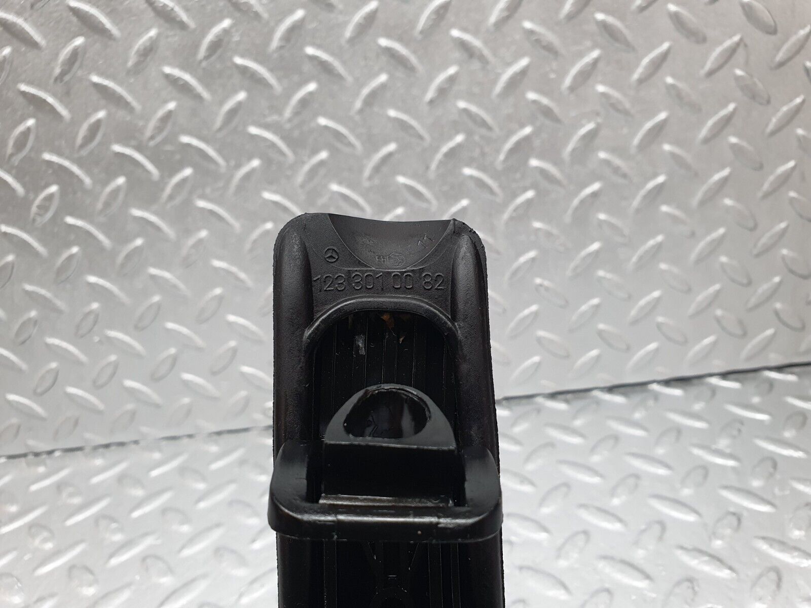 42693 Mercedes-Benz W201 190 2.0L Accelerator Pedal With Rubber 1263000504 1233010082