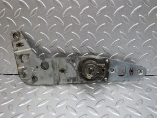 33208 Mercedes-Benz R107 Front Right Seat Hinge Pair 0009107585 0009108086