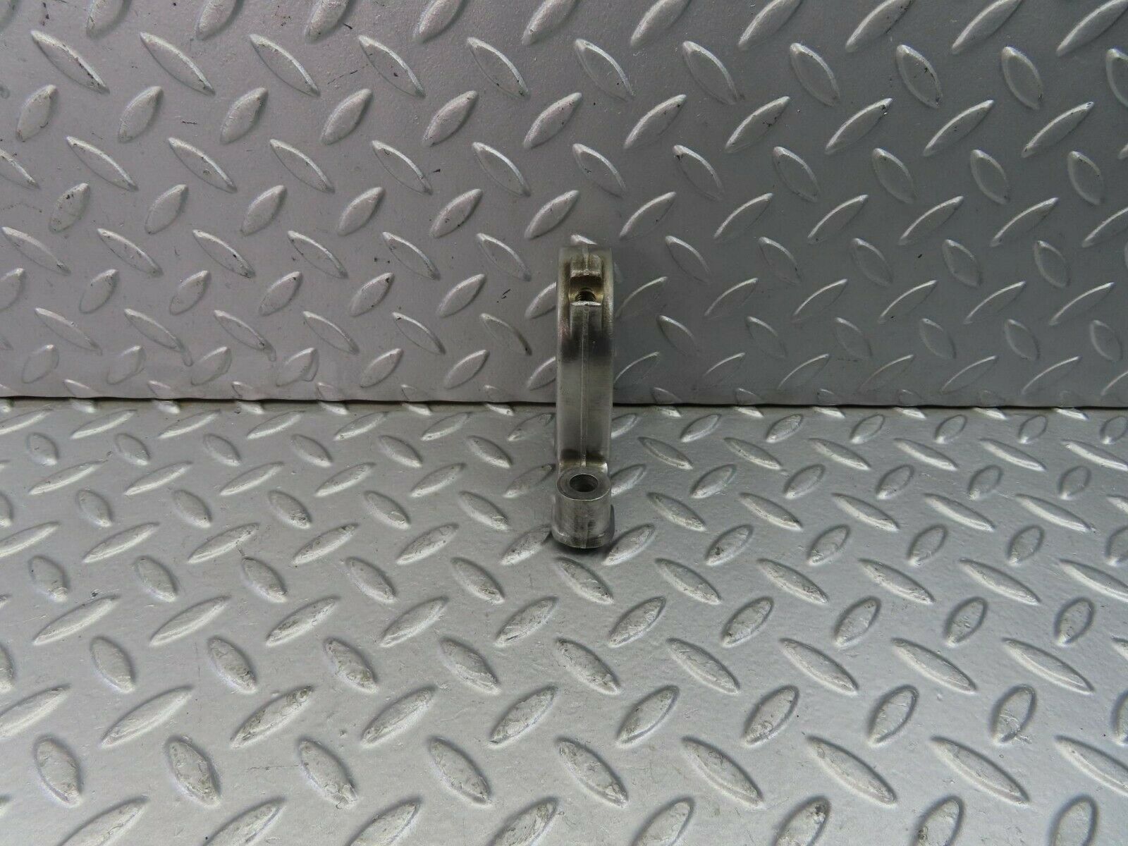 9082 Mercedes-Benz R107 Camshaft Tower Bearing 1160512112