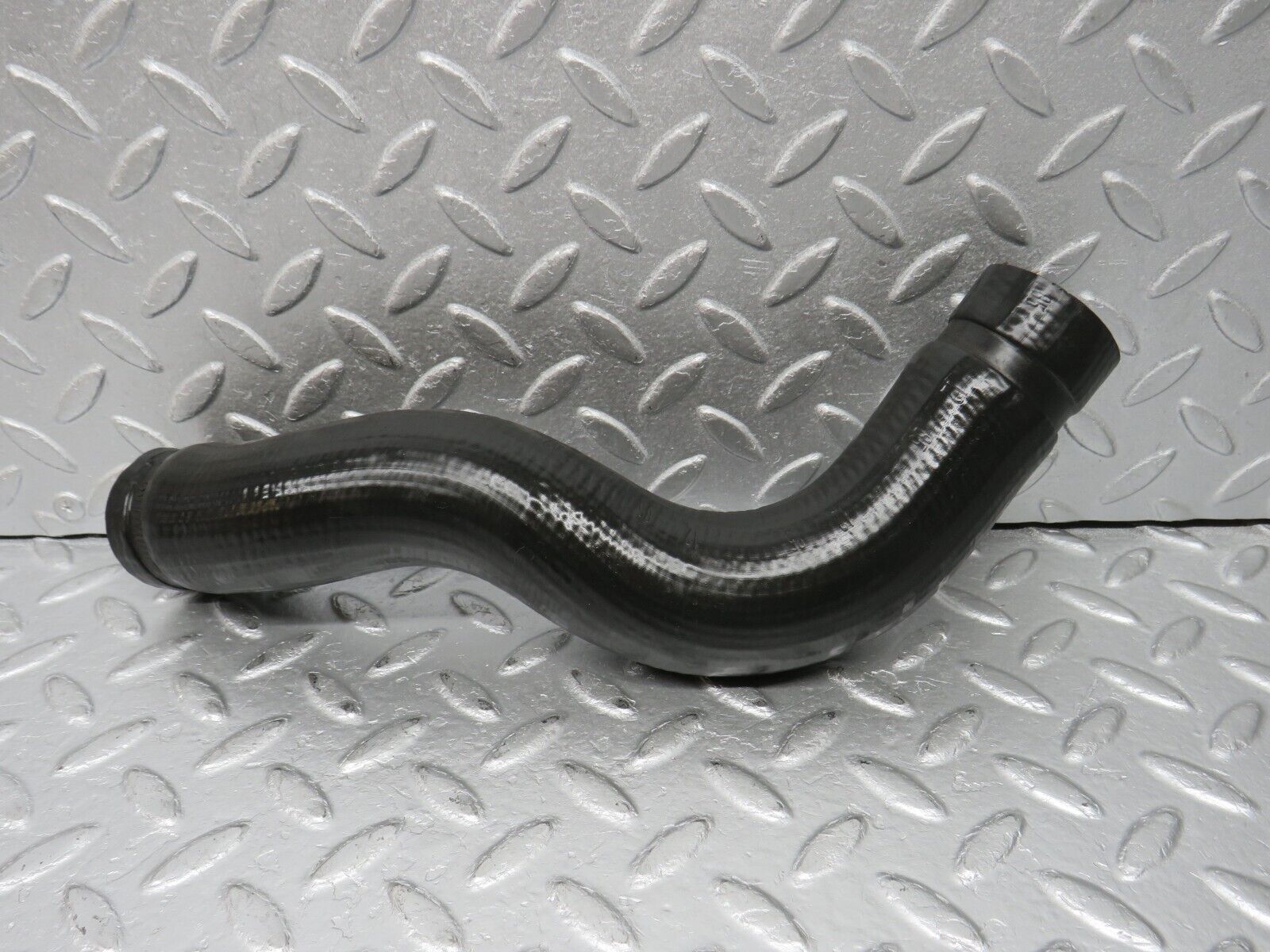 39177 Mercedes-Benz R107 500SL Radiator Hose Pipe 1075011262